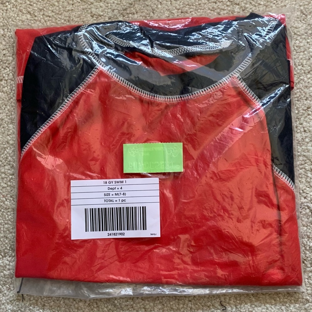 GYMBOREE BOYS SIZE 7-8 SHORT SLEEVE RASHGAURD